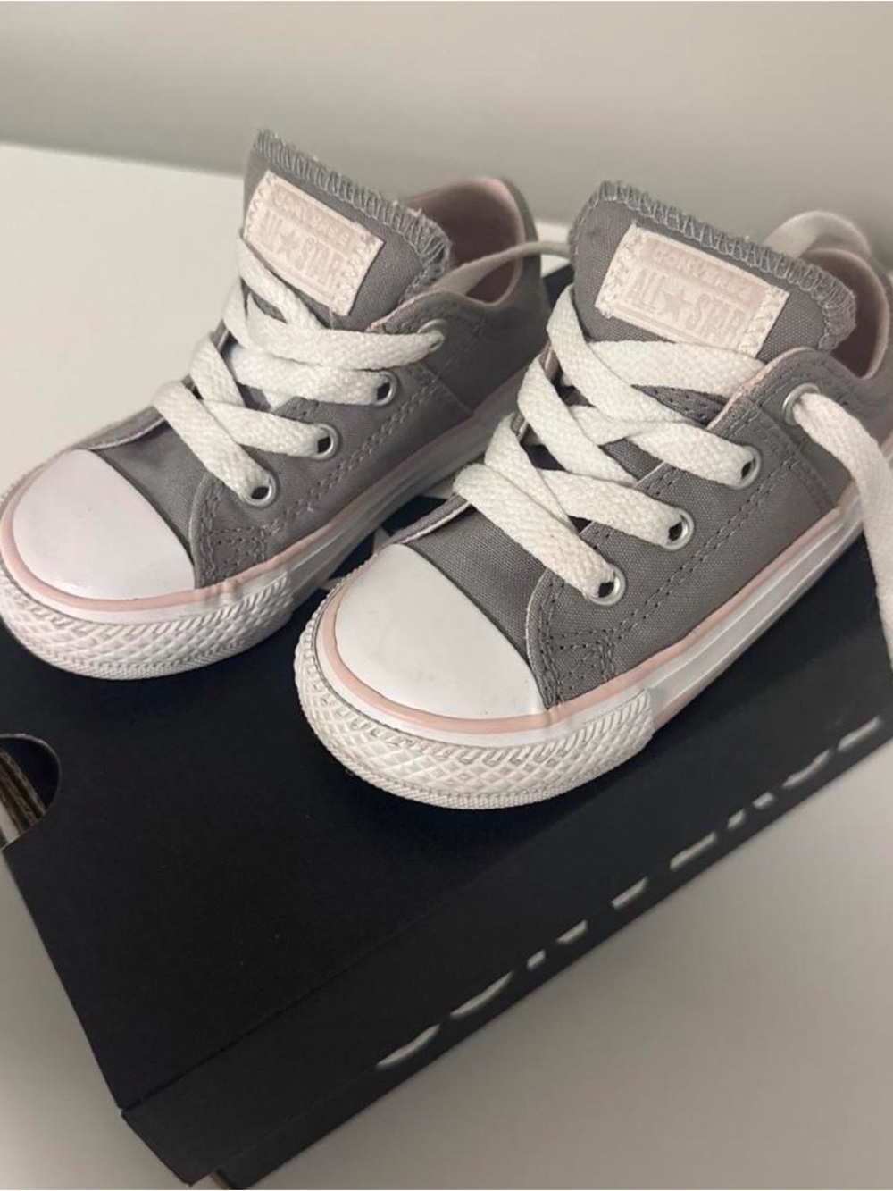Converse Kids Low Top Sneakers in Gray with Light Pink Accents